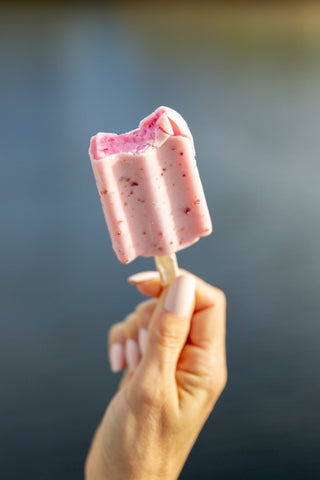 SorBabes Strawberries & Cream frozen fruit bar