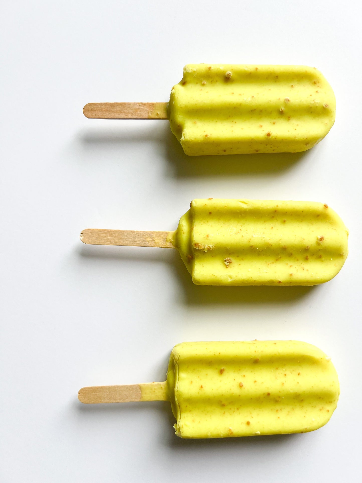 
                      SorBabes Banana Cream & Cookies bars
                  